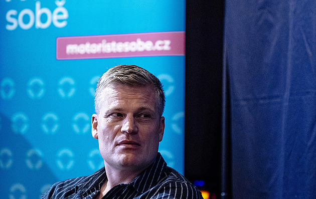 Je to sebevražedná mise, ale jsme ochotni jít do konfliktu s EU, slíbil Turek
