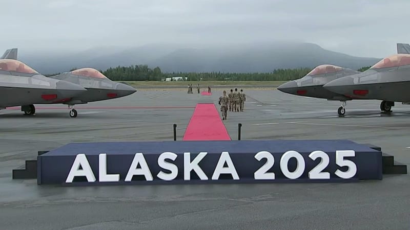 ON-LINE: Trump i Putin přistáli na Aljašce před klíčovým jednáním. Dojde na podání ruky? 