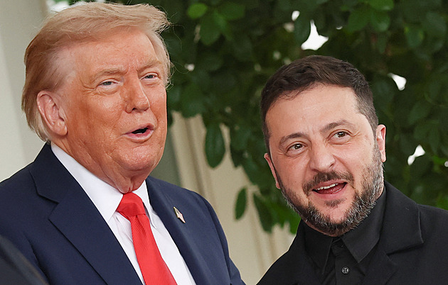 OBRAZEM: Zelenský v saku, opálený Merz. Trump se rozplýval nad svými hosty