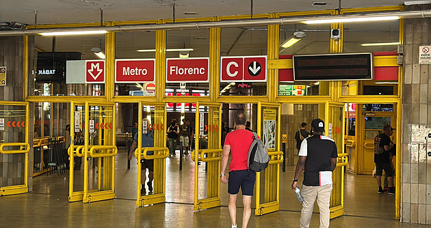 Metro C nejelo po celé délce a v obou směrech
