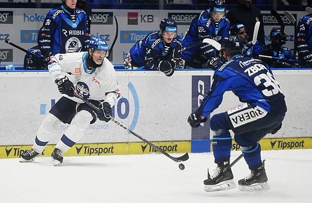 ONLINE: Kladno zvyšuje vedení, Liberec drtí Pardubice, Kometa prohrává