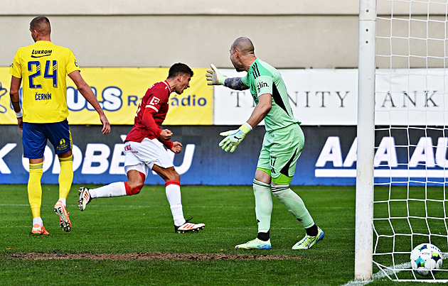 ONLINE: Zlín - Pardubice 1:1, bleskově srovnáno, na Koubkův gól odpovídá Patrák