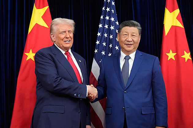 Trump a Si jednali v Jižní Koreji o obchodní dohodě. Ze schůzky odjeli bez prohlášení