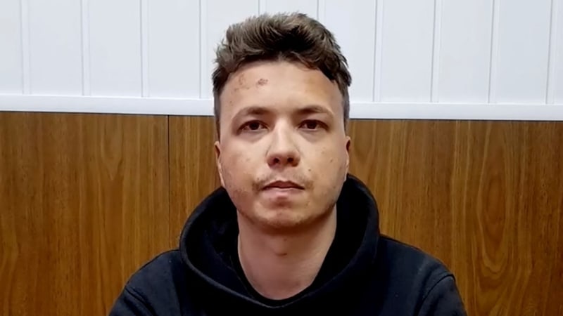 Lukašenko: Disident Pratasevič je agentem běloruské tajné služby. Slavný bloger to měl potvrdit