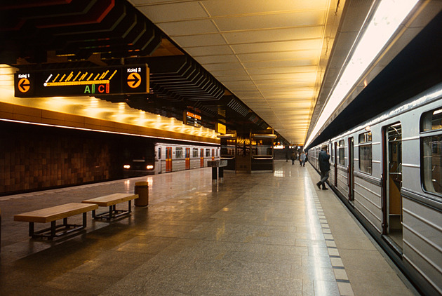 Kvůli poruše nejezdí metro na lince B v úseku Florenc - Černý Most
