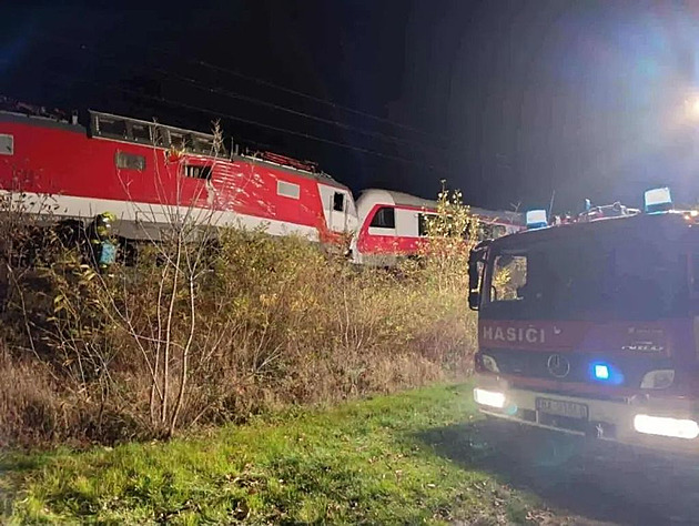 Nedaleko Bratislavy se srazily vlaky. Na místě desítky zraněných, několik těžce