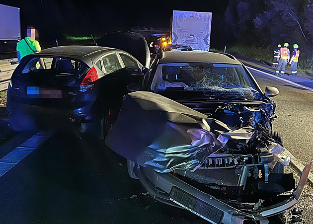 Hromadná nehoda na D35 u Olomouce. Bouraly kamiony, dodávka i osobní vůz