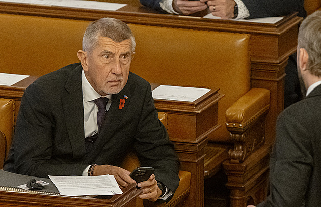 Nemůžeme pracovat, tvrdí Babiš. Na školství chybí sedm miliard, řekl