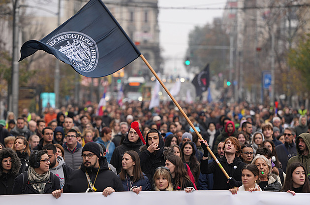 V Bělehradě protestovaly tisíce lidí. Trumpův zeť chce z památky luxusní areál