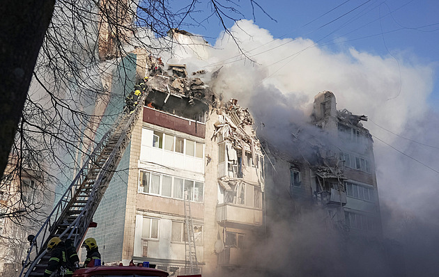 Rusové zabili v Ternopilu přes 20 lidí. Polsko uzavřelo letiště, vyslalo stíhačky