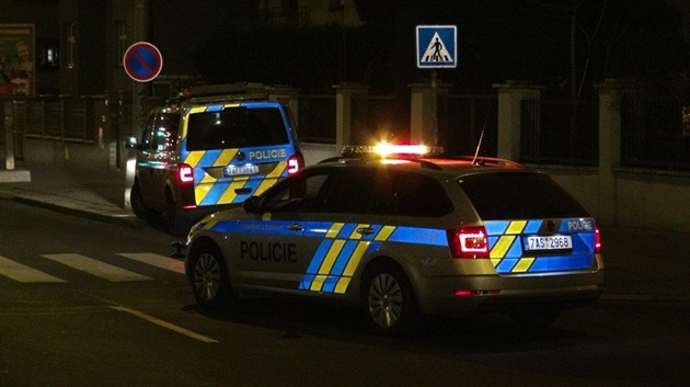 Dva postřelení opilci u bankomatu. Byla to nutná obrana, uzavřela policie