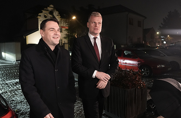 ANO, SPD a Motoristé schválili kandidáty do vlády. Babiš předá seznam Pavlovi