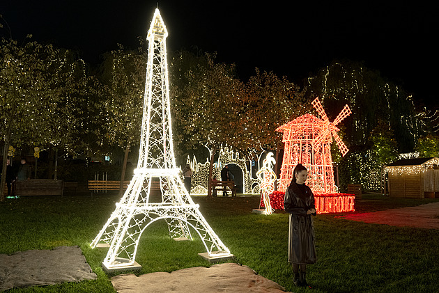 Evropa ze světla. Vyhrajte rodinné vstupenky do Světelného parku v Praze