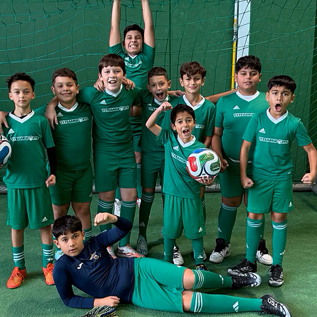 Pátrá se po svědcích rasismu. Urážení romských fotbalistů vyšetřuje policie