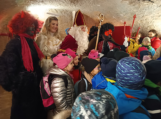 Čertovská jízda v Jihlavě. Tradiční Peklo v podzemí letos doplní také krampusové