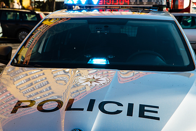 Student v Brně si chtěl ublížit, po zásahu policie pro něj přijela záchranka