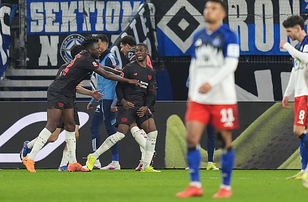 Starost pro reprezentaci. Schick se zranil při rozcvičce, Leverkusen vyhrál i bez něj