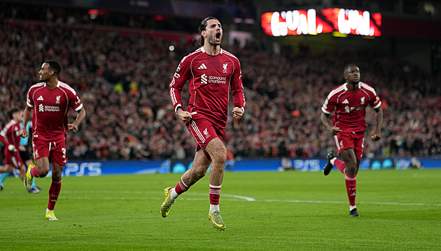 Liverpool v LM dominoval, Bayern jistil postup. Barcelona zničila Newcastle