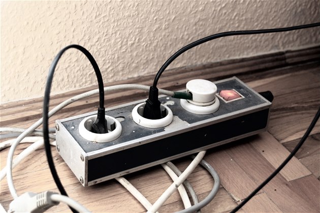 Nepustil bych je k zásuvce. Kriminalista líčí obří kauzu techniků bez zkoušek