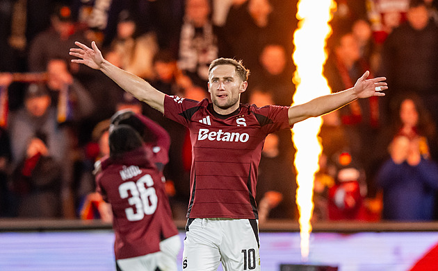 Fotbalové přestupy ONLINE: Opustí Kuchta podruhé Spartu? Zájem má polský klub