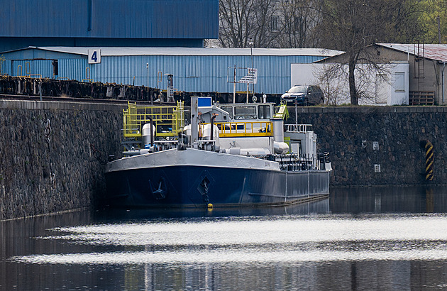 Arnika varuje před spalovnou odpadu na lodi, vlastník riziko nepřipouští