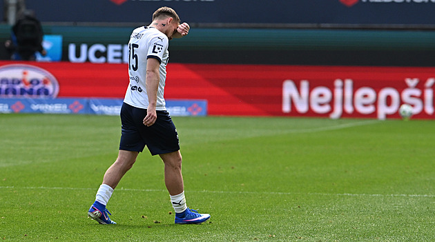 Zápas Sigmy se Slováckem v režii VAR. Ty prostoje jsou hrozné, reagoval Skuhravý