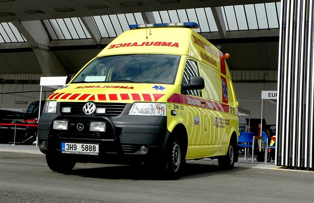 Čtyři zranění po výbuchu tlakové lahve. Jsou popálení a ve vážném stavu
