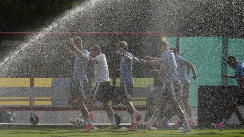 MS ve fotbale ON-LINE: Češi v Mexiku způsobili chaos, pak ukázali dresy na Korejce