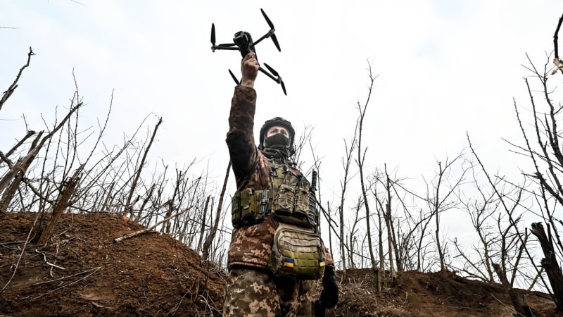 Záběry masivní exploze a požáru. Ukrajinci provedli drtivý úder na klíčový závod v Rusku