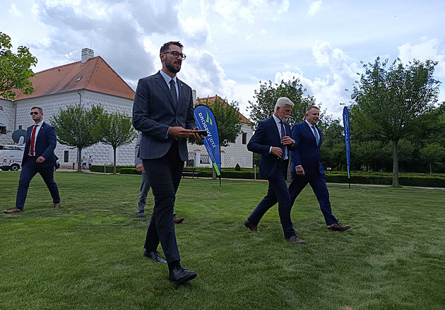 Prezident Pavel na Vysočině probral dostavbu Dukovan a zavítá na dronový polygon